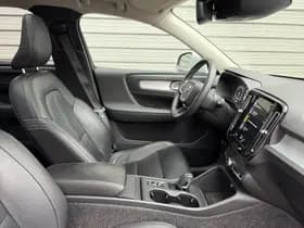 Volvo XC40 1.5 T3 Momentum Pro / Panoramdak / Lederen bekleding / 19" Velgen / thumbnail 17
