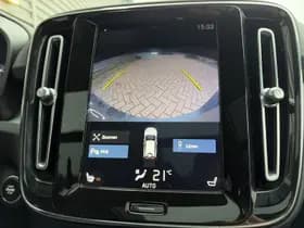 Volvo XC40 1.5 T3 Momentum Pro / Panoramdak / Lederen bekleding / 19" Velgen / thumbnail 26