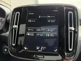 Volvo XC40 1.5 T3 Momentum Pro / Panoramdak / Lederen bekleding / 19" Velgen / thumbnail 30