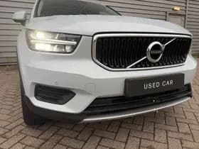 Volvo XC40 1.5 T3 Momentum Pro / Panoramdak / Lederen bekleding / 19" Velgen / thumbnail 4