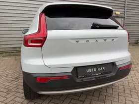 Volvo XC40 1.5 T3 Momentum Pro / Panoramdak / Lederen bekleding / 19" Velgen / thumbnail 5