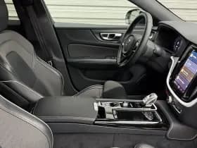 Volvo V60 T6 Plug-in hybrid AWD Plus Dark / I Love Sweden uitvoering / Exterieur Styling kit / 19" Velgen / Sport stoelen / thumbnail 18