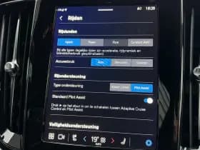 Volvo V60 T6 Plug-in hybrid AWD Plus Dark / I Love Sweden uitvoering / Exterieur Styling kit / 19" Velgen / Sport stoelen / thumbnail 29