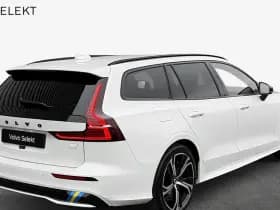 Volvo V60 T6 Plug-in hybrid AWD Plus Dark / I Love Sweden uitvoering / Exterieur Styling kit / 19" Velgen / Sport stoelen / thumbnail 4