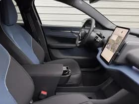 Volvo EX30 Extended Range Black Edition 69 kWh / Elektrisch verstelbare voorstoelen / Pack Climat / 19" / thumbnail 17