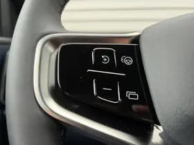 Volvo EX30 Extended Range Black Edition 69 kWh / Elektrisch verstelbare voorstoelen / Pack Climat / 19" / thumbnail 20