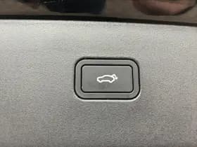 Volvo EX30 Extended Range Black Edition 69 kWh / Elektrisch verstelbare voorstoelen / Pack Climat / 19" / thumbnail 22