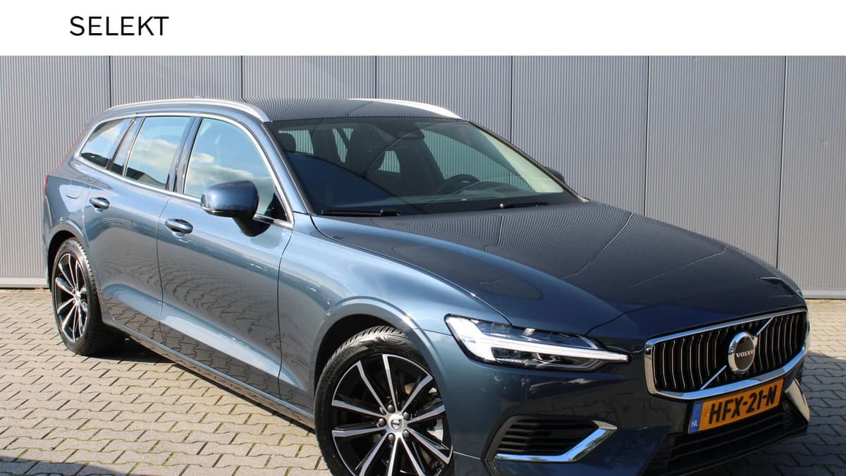 Volvo V60 T6 Plug-in hybrid AWD Essential Bright — foto 1