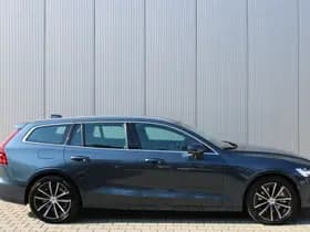 Volvo V60 T6 Plug-in hybrid AWD Essential Bright thumbnail 3
