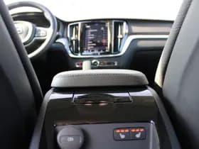 Volvo V60 T6 Plug-in hybrid AWD Essential Bright thumbnail 29