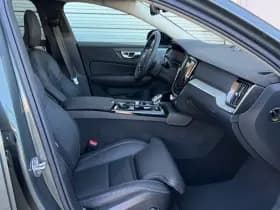 Volvo V60 T6 Plug-in hybrid AWD Ultra Dark / Massage / B&W audio / Stoelventilatie / Panoramadak / thumbnail 14