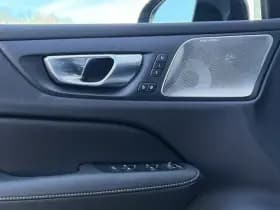 Volvo V60 T6 Plug-in hybrid AWD Ultra Dark / Massage / B&W audio / Stoelventilatie / Panoramadak / thumbnail 18