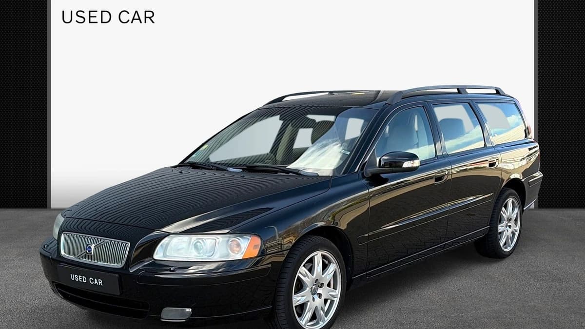 Volvo V70 2.0T Edition Sport / 17" Velgen / Trekhaak afneembaar / Xenon verlichting / — foto 1