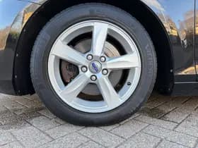 Volvo V40 1.6 T2 Summum / Xenon / 16" Velgen / Stoel verwarming / Voorruit verwarming / thumbnail 6