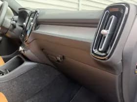 Volvo XC40 T2 Aut. Inscription / Park Assist Line / Trekhaak semi elektrisch / Amber leder / thumbnail 15