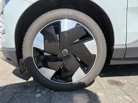 Volvo EX30 thumbnail 6