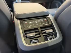 Volvo XC90 thumbnail 22