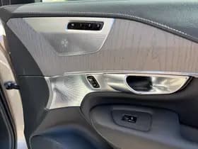 Volvo XC90 thumbnail 25