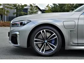 BMW 7-Serie thumbnail 17