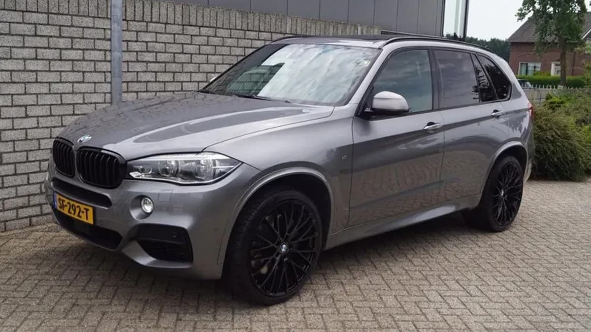 BMW X5 — foto 1