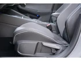 Volkswagen Golf thumbnail 20
