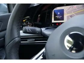 Volkswagen Golf thumbnail 45