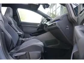 Volkswagen Golf thumbnail 32