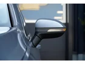 Volkswagen Golf thumbnail 50