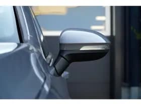 Volkswagen Golf thumbnail 51