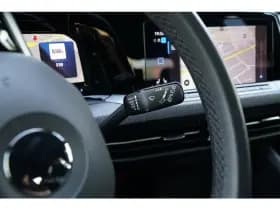 Volkswagen Golf thumbnail 64
