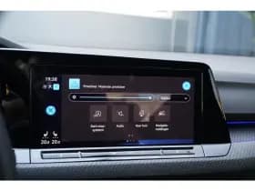 Volkswagen Golf thumbnail 90