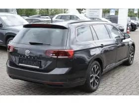 Volkswagen Passat thumbnail 4