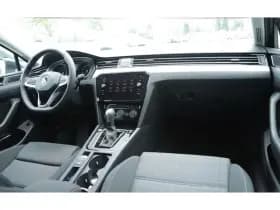 Volkswagen Passat thumbnail 9