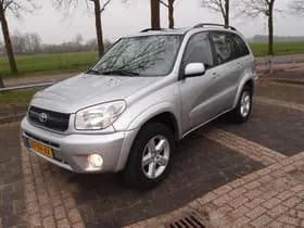 Toyota RAV4 thumbnail 2