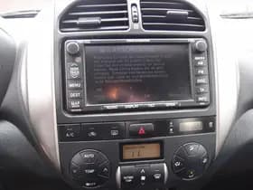 Toyota RAV4 thumbnail 14