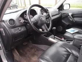 Toyota RAV4 thumbnail 7