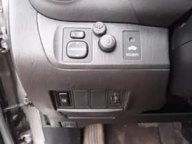 Toyota RAV4 thumbnail 10