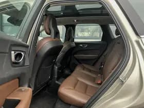 Volvo XC60 T8 PHEV 407pk SoH 86%, Leder, Pano, Trekhaak, Luchtvering thumbnail 8