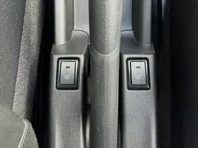 Suzuki Swift 1.2 Style 83pk Smart Hybrid, Demo Voertuig thumbnail 23