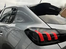 Peugeot 208 1.2 Automaat 130pk GT, Pano, Carplay, Stoelverwarming thumbnail 9