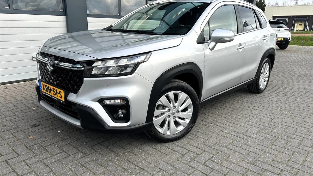 Suzuki S-Cross 1.5 Hybrid Aut. Carplay, Trekhaak, Stoelverwarming — foto 1