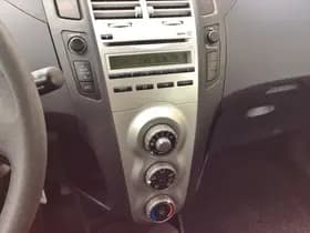 Toyota Yaris 1.3 VVTi 87pk, 3-Deurs, Airco, Elek. Pakket, thumbnail 9