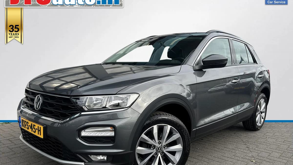 Volkswagen T-Roc — foto 1