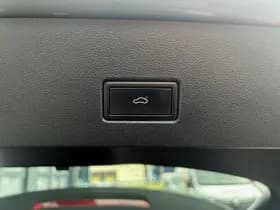 Volkswagen T-Roc thumbnail 11