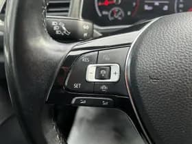 Volkswagen T-Roc thumbnail 16