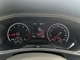 Volkswagen T-Roc thumbnail 18