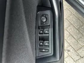 Volkswagen T-Roc thumbnail 8