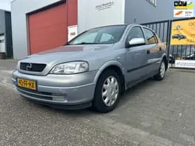 Opel Astra thumbnail 2
