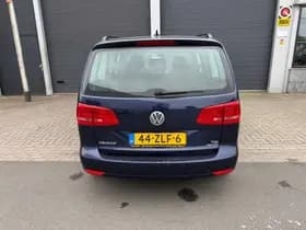Volkswagen Touran thumbnail 8