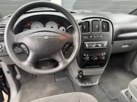 Chrysler GRAND VOYAGER thumbnail 12